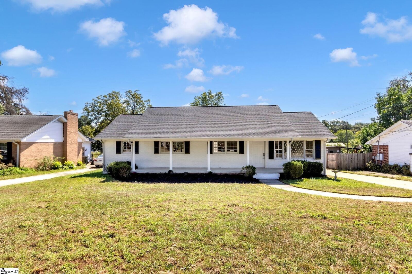 Property Photo: 602 Avon Drive SC 29687