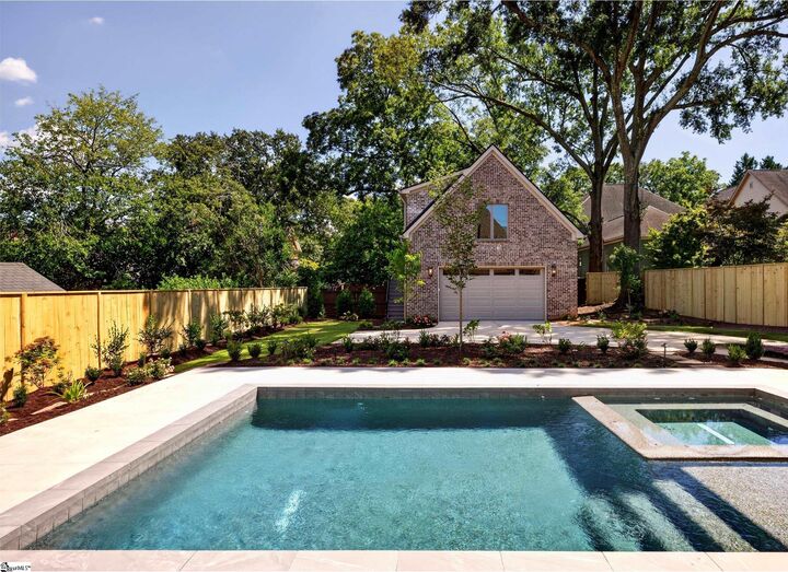 Property Photo: 16 E Augusta Place SC 29605