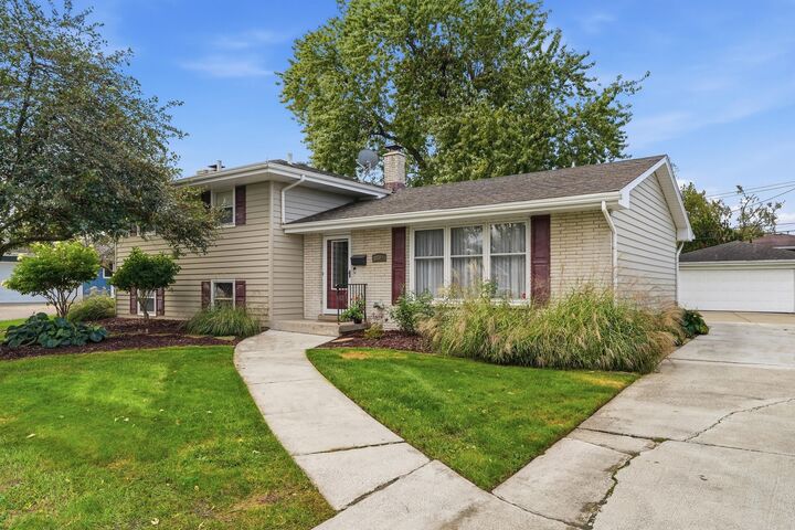 Property Photo: 8504 Forest Avenue IN 46321