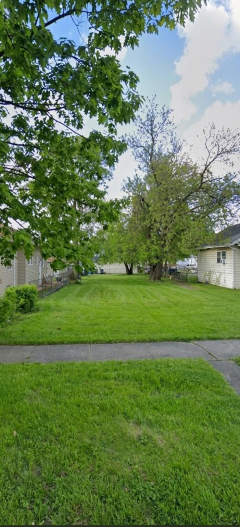 Property Photo: 907 Field Street IN 46320
