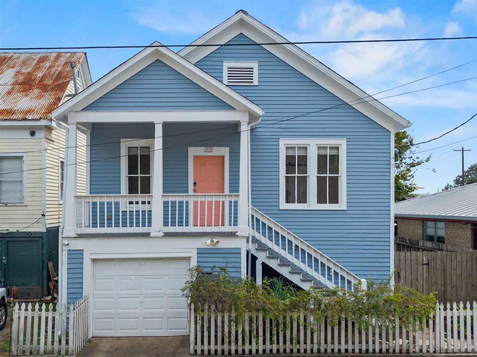 Property Photo:  2121 Ursuline Street  TX 77550 