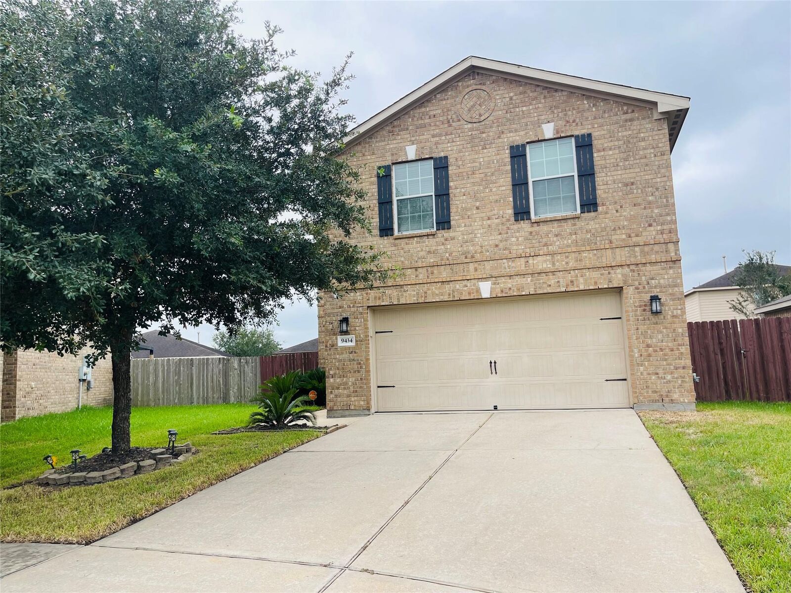 Property Photo: 9434 Turquoise Meadow Lane TX 77583