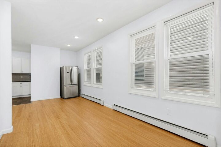 Property Photo:  344 Danforth Ave 1  NJ 07305 