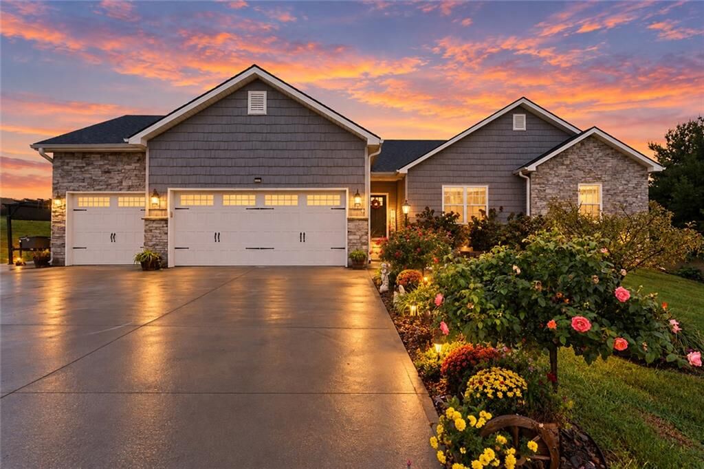 Property Photo:  1 Mackenzie Drive  MO 64503 