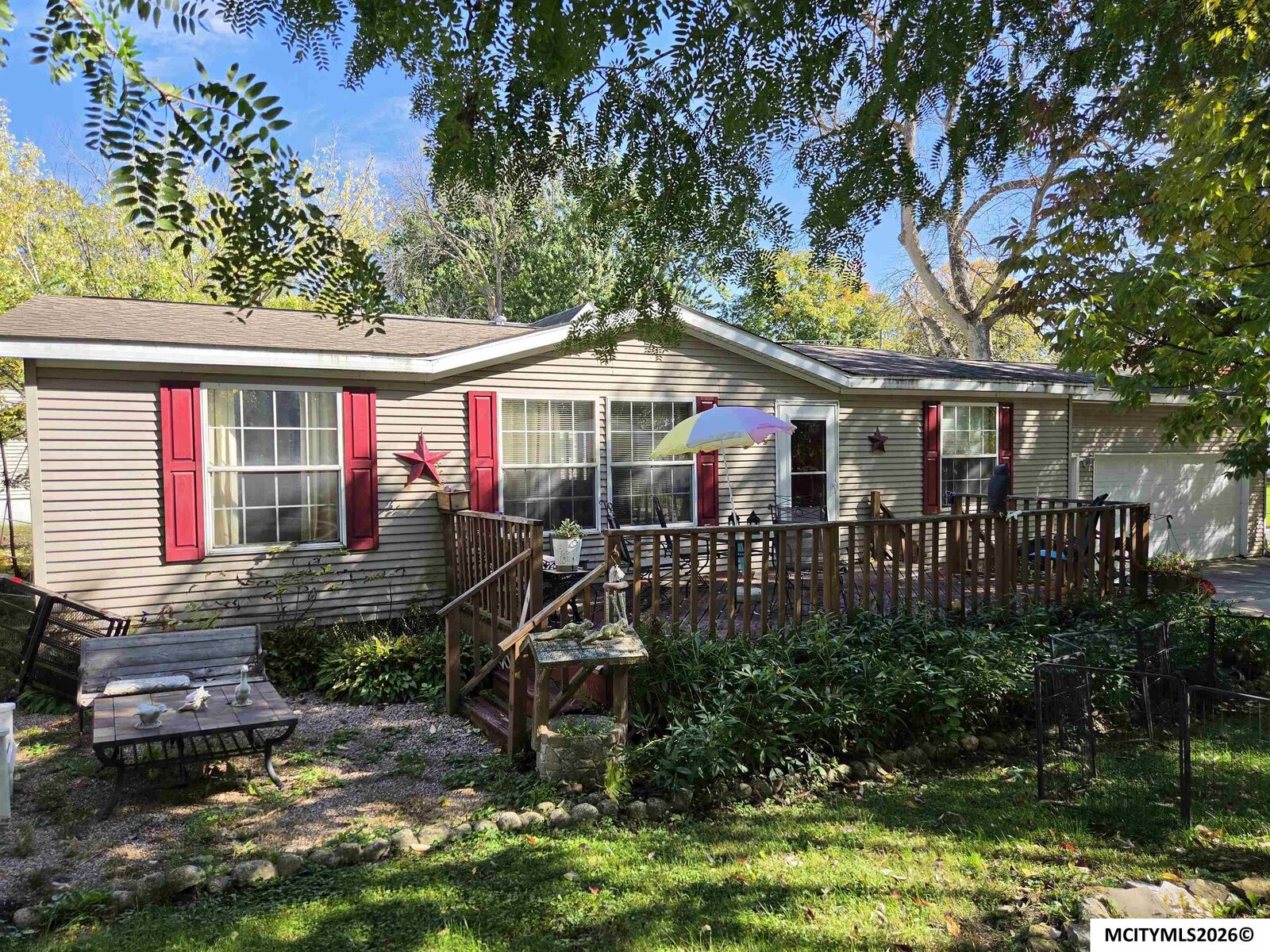 Property Photo: 105 N Gaylord IA 50458