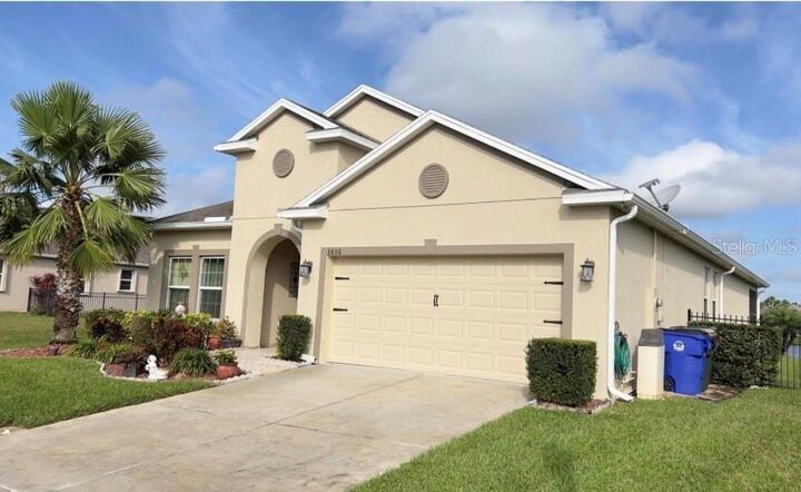 Property Photo:  3606 Charmed Lane  FL 34772 