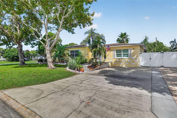 Property Photo:  3793 Benson Avenue N  FL 33713 