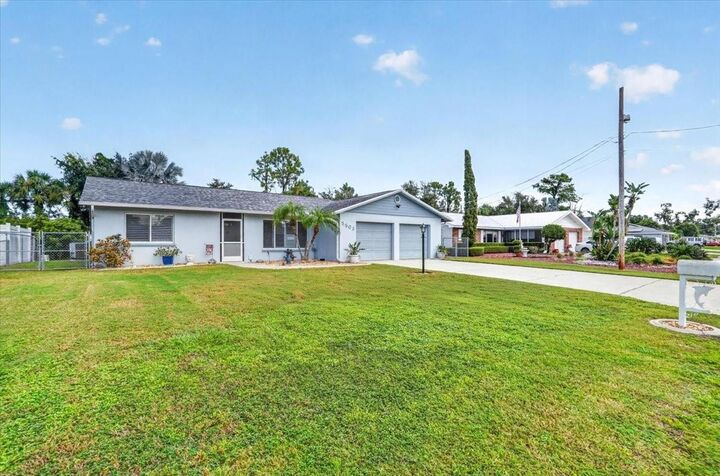 Property Photo:  5503 18th Avenue E  FL 34208 