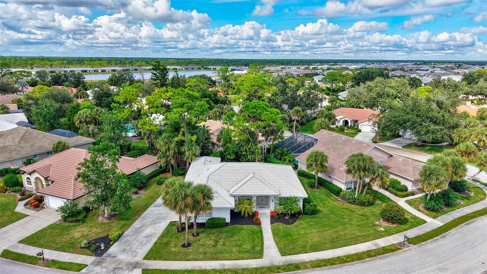 Property Photo: 2104 Tocobaga Lane FL 34275