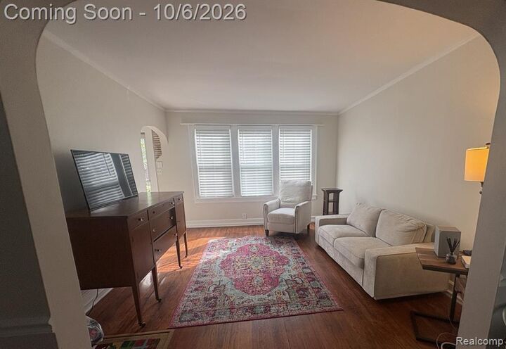Property Photo:  205 University Street  MI 48220 2860 
