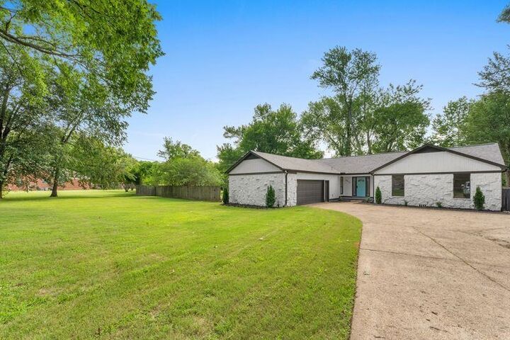 Property Photo:  4076 Oak Road Rd  TN 38135 