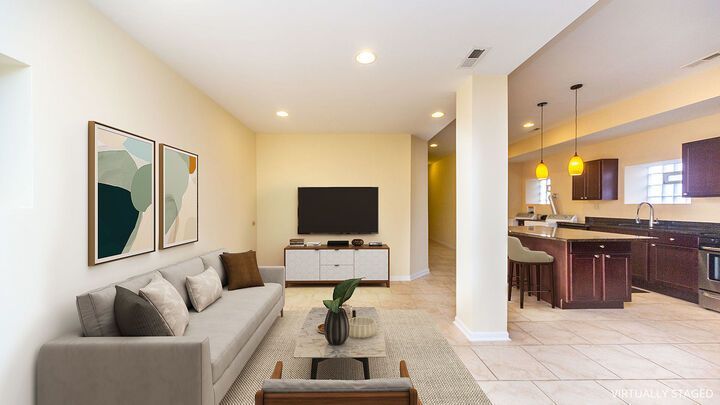 Property Photo:  7554 N Claremont Avenue G  IL 60645 