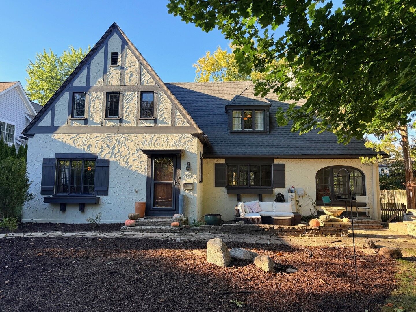 Property Photo:  325 Oakland Drive  IL 60035 