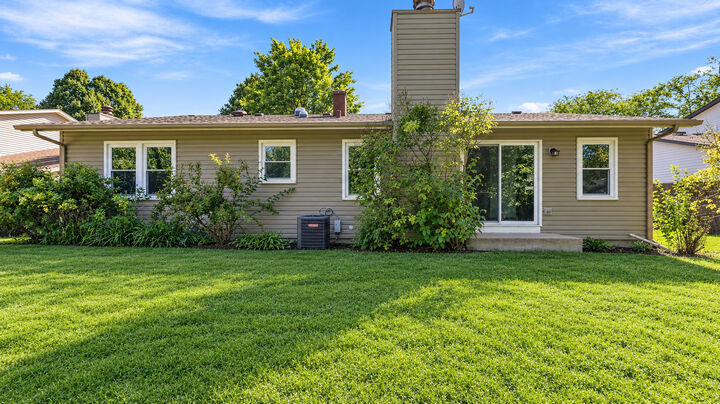 Property Photo:  