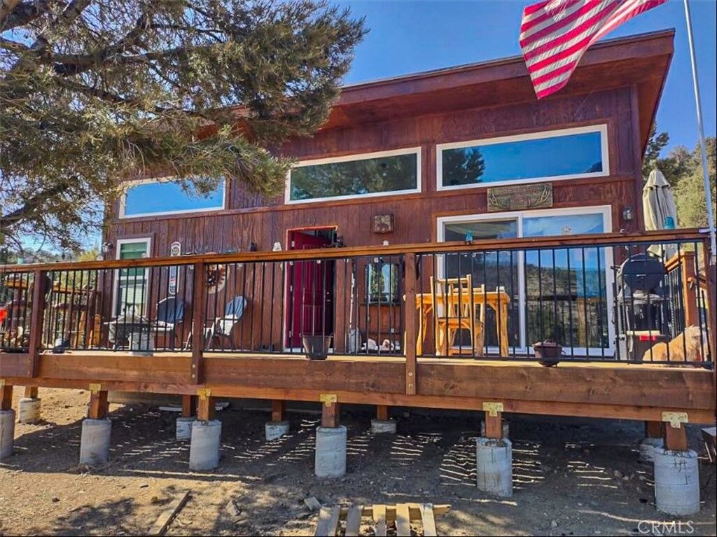 Property Photo:  550 Eagle Ridge Rd  CA 92314 