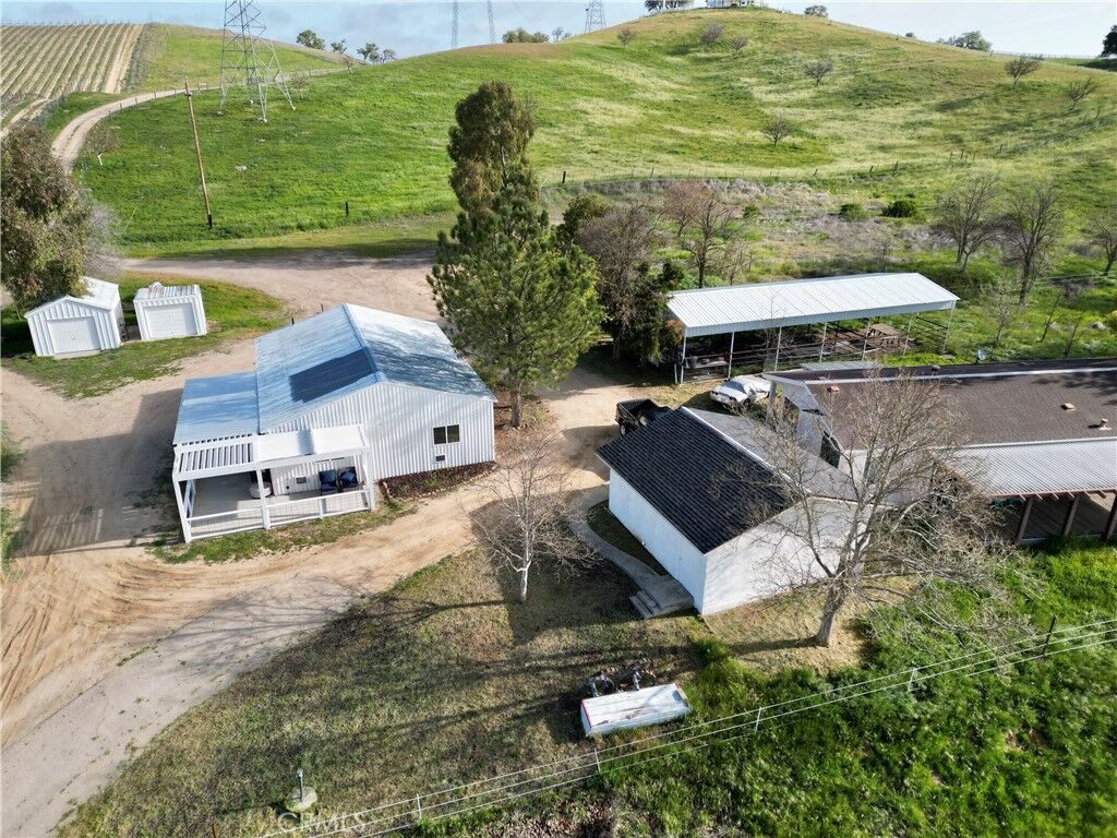 Property Photo: 3980 Linne CA 93446