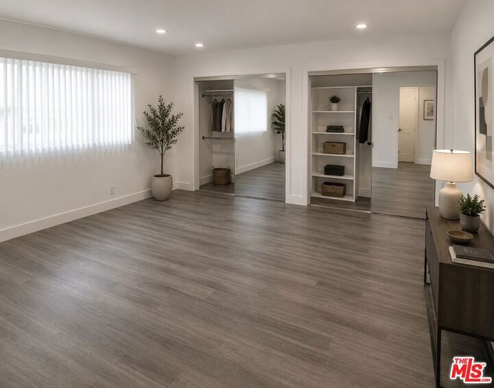 Property Photo:  1118 S Holt Avenue 6  CA 90035 