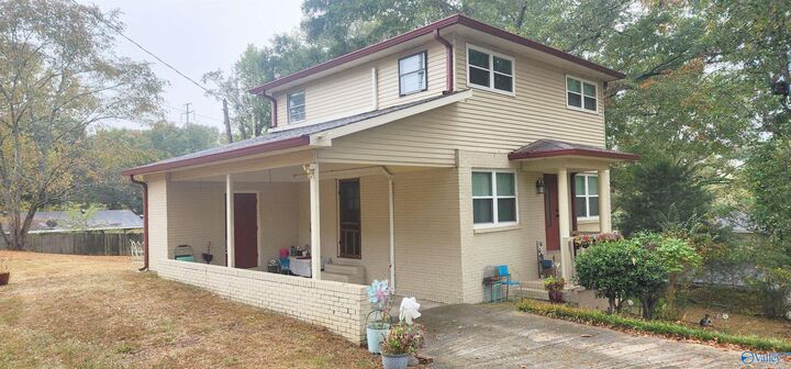 Property Photo: 1616 Linwood Drive SW AL 35640