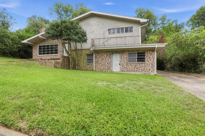Property Photo:  335 Lakewood Drive  TX 75695 