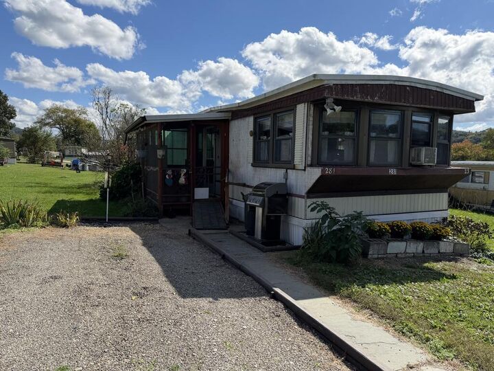 Property Photo:  281 Woodside Terrace  PA 18848 
