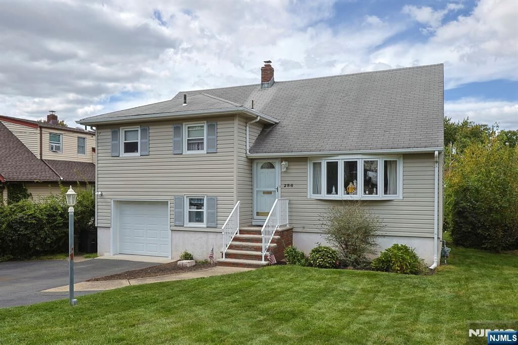 Property Photo:  286 Pershing Road  NJ 07013 