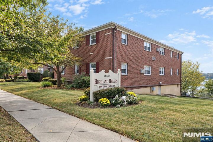 Property Photo:  729 Broad Avenue 1  NJ 07657 