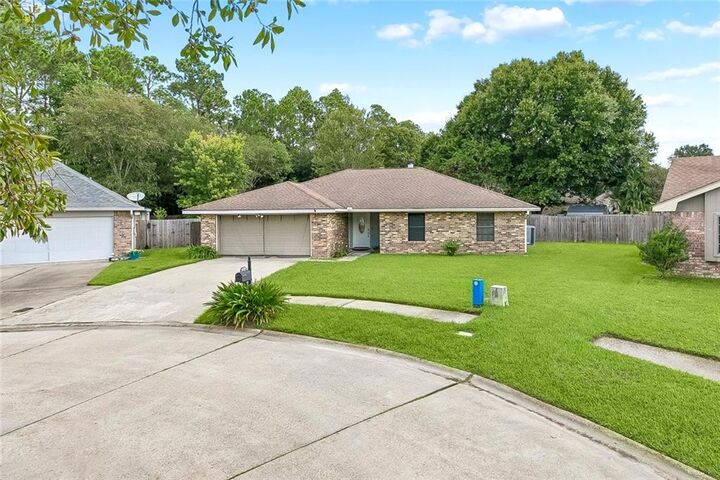 Property Photo:  816 Lake Borgne Court  LA 70461 