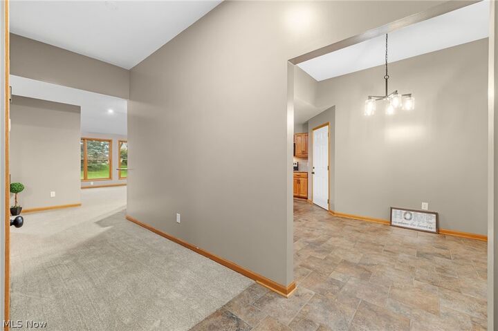 Property Photo: 2427 Queensbury Road OH 44601