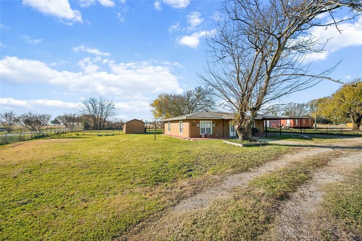 Property Photo:  14154 County Road 546  TX 75173 
