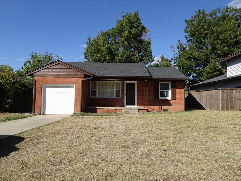 Property Photo:  1817 Carlisle Road  OK 73120 