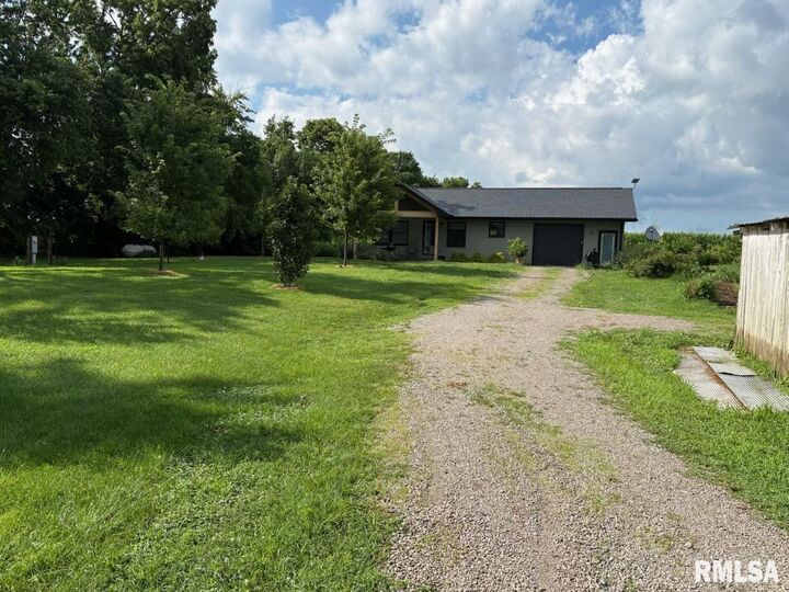 Property Photo: 20276 Gudgel Avenue IL 62675
