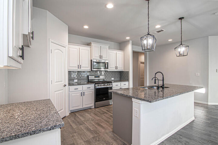 Property Photo: 1316 Madrone Ave TX 79705