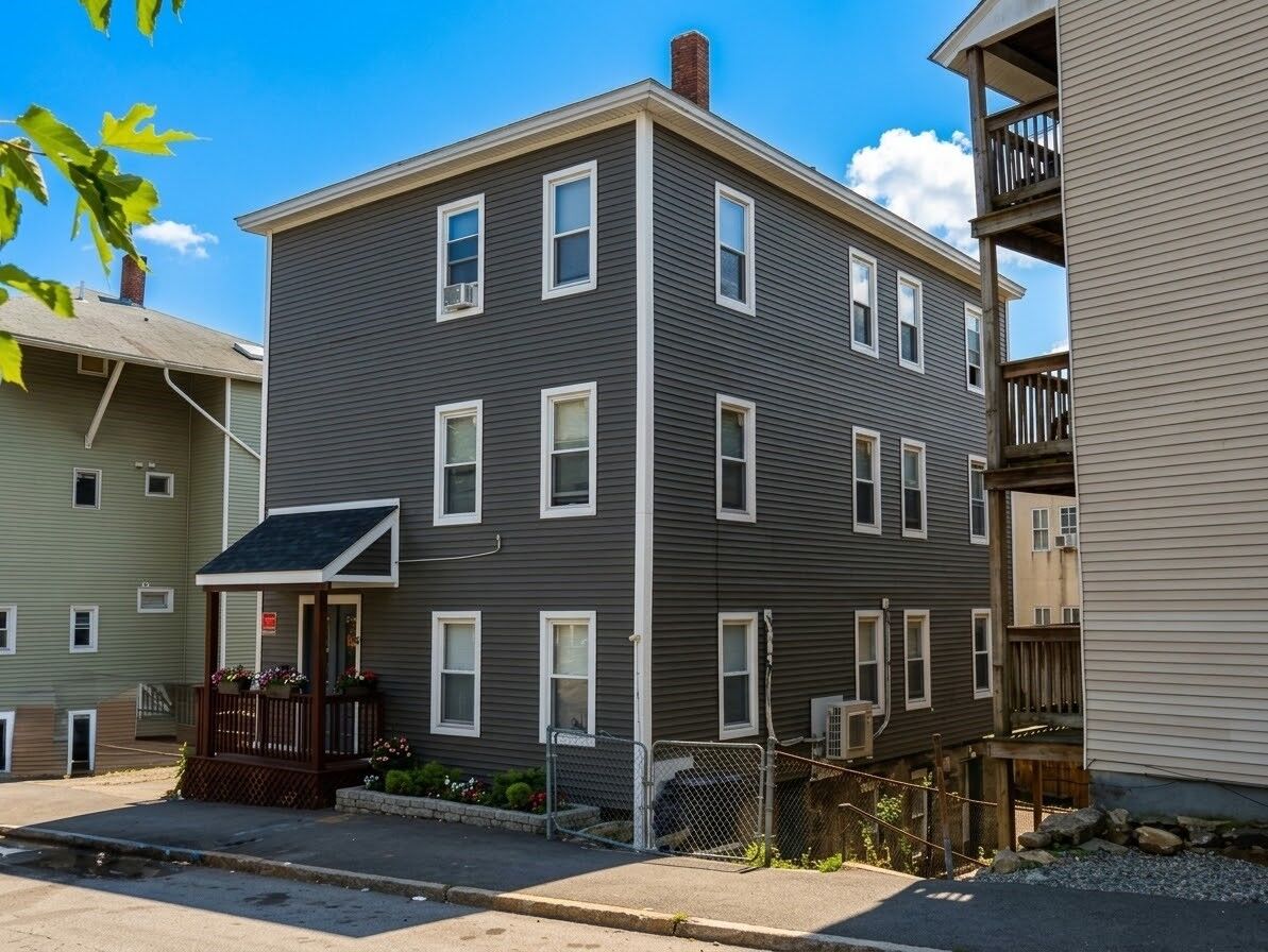 Property Photo:  6 Berkeley St  MA 01605 