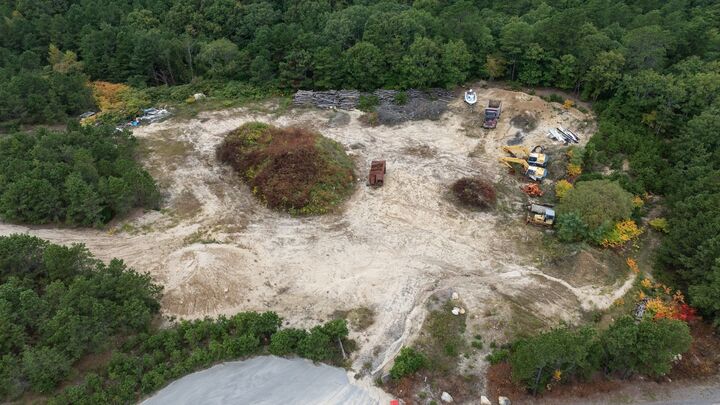 Property Photo: 80 Seabiscuit Dr MA 02360