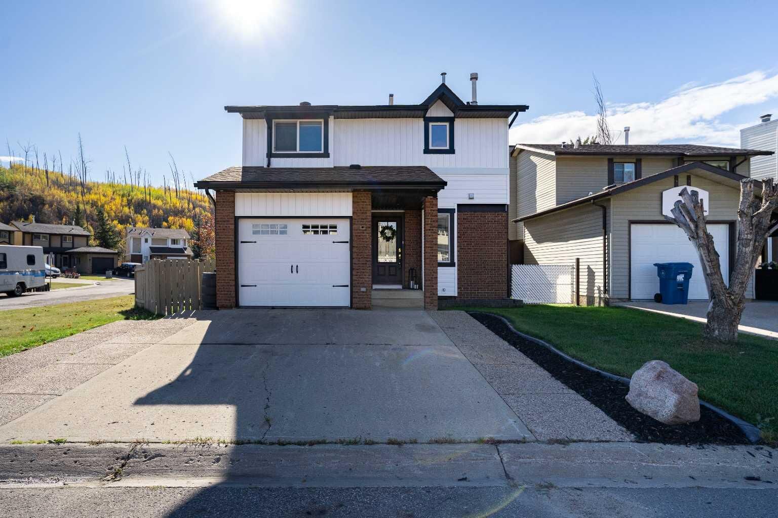 Property Photo:  102 Goodwin Place  AB T9J 1K1 