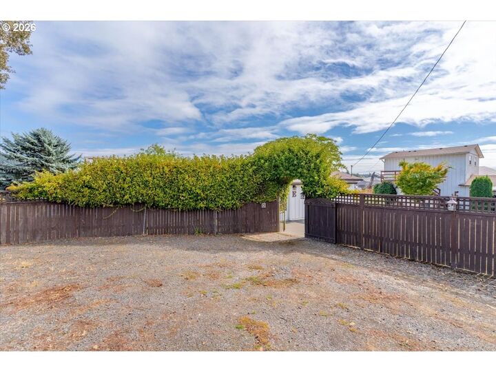 Property Photo:  19161 SW Tile Flat Rd  OR 97007 