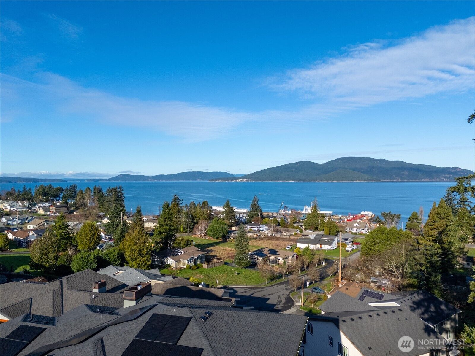 Property Photo:  2712 B  17th Street  WA 98221 