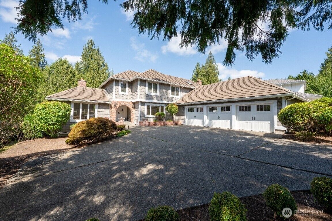 Property Photo: 14017 205th Avenue NE WA 98077