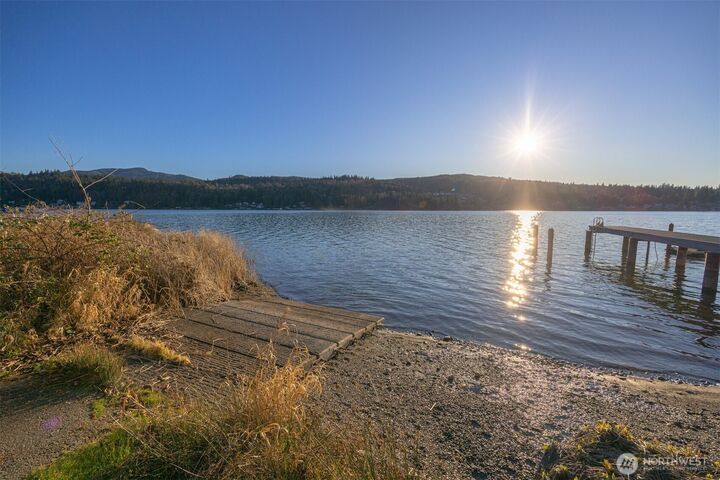 Property Photo:  2111  Dellesta Drive  WA 98226 