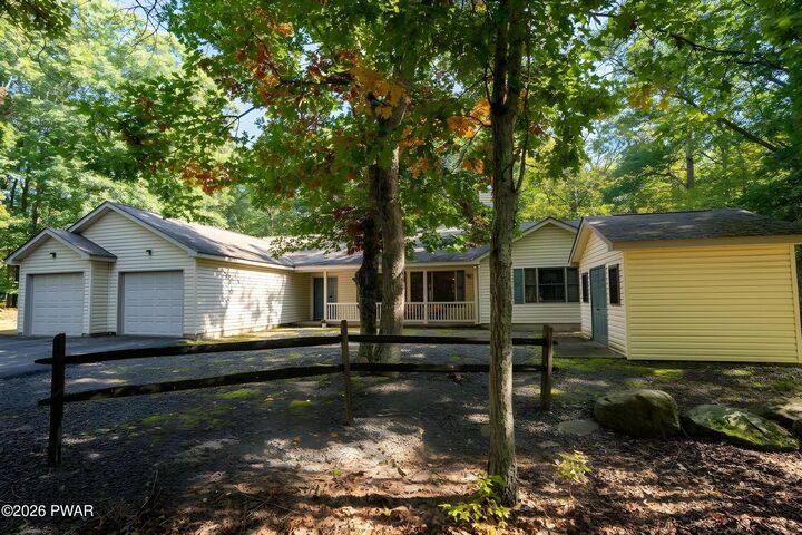 Property Photo:  803 Jefferson Court  PA 18328 