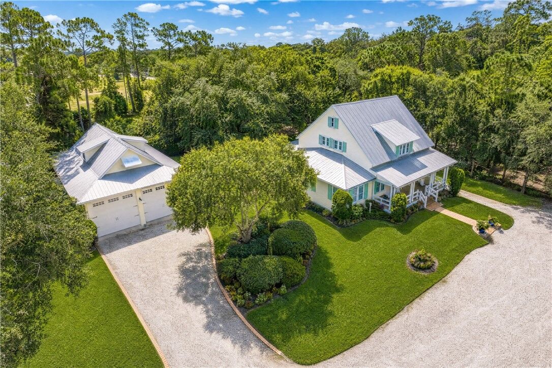 Property Photo:  6426 51st Avenue  FL 32967 