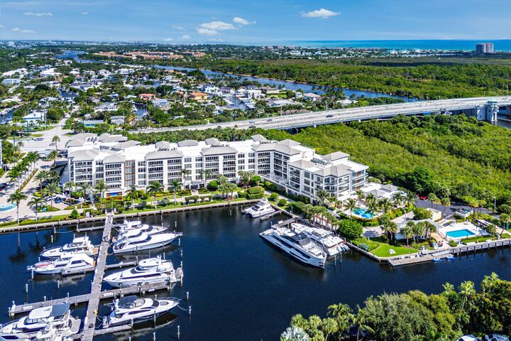 Property Photo:  2700 Donald Ross Road 503  FL 33410 