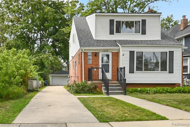 Property Photo:  475 N Harvey (Fl 2) Street N  MI 48170 