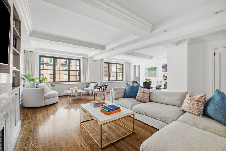 Property Photo: 240 E 79th Street 14ab NY 10075