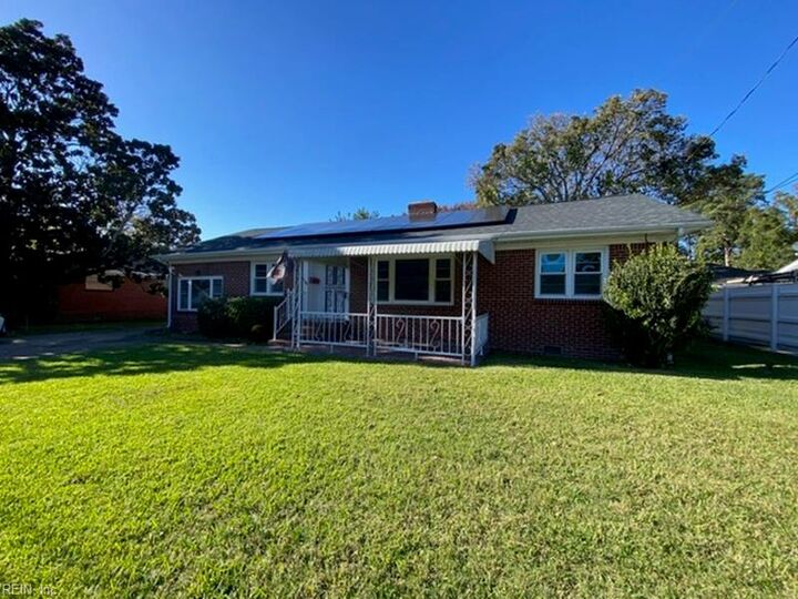 Property Photo: 2708 Heutte Dr VA 23518