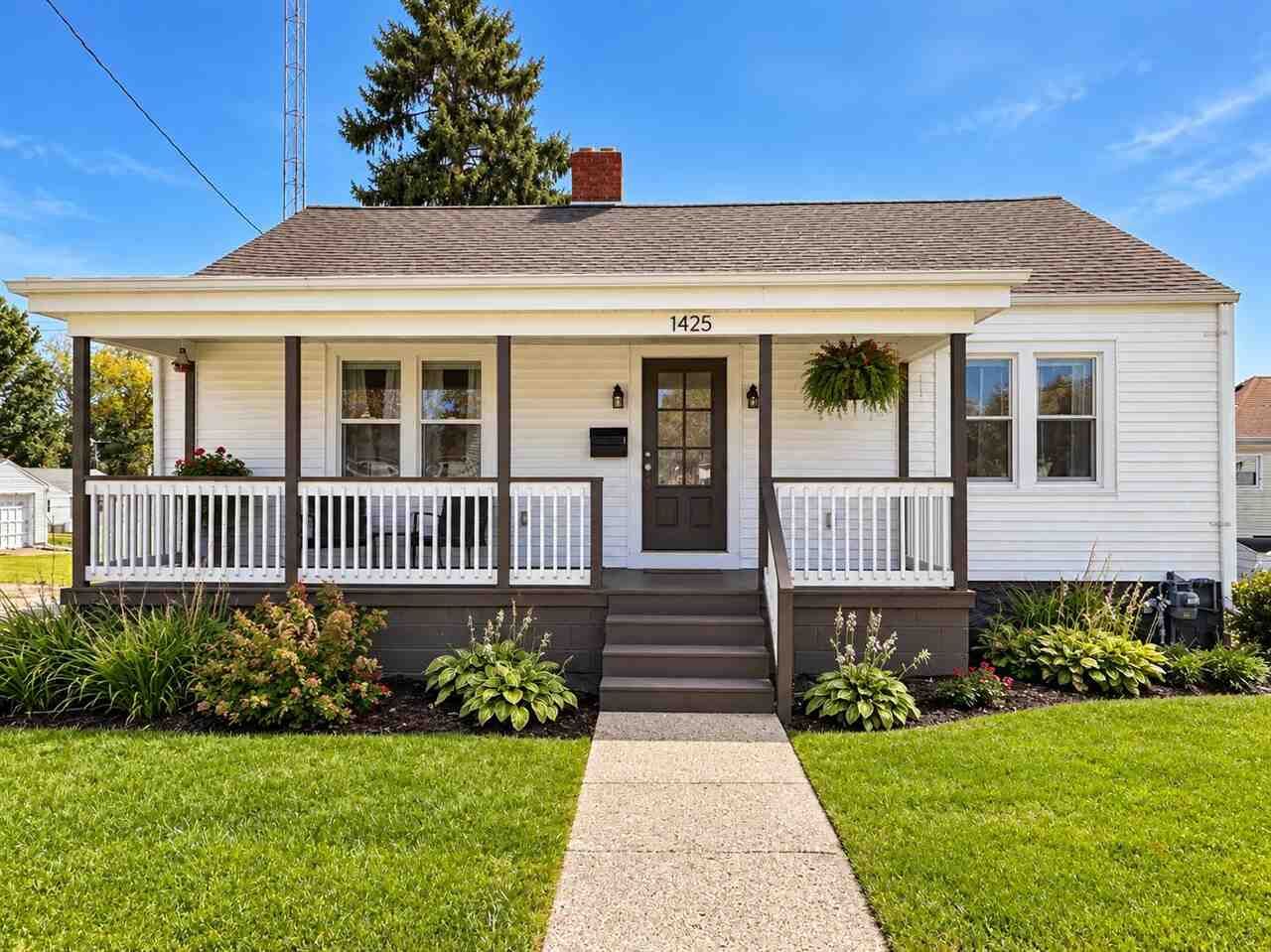 Property Photo: 1425 W Main Street IN 47374