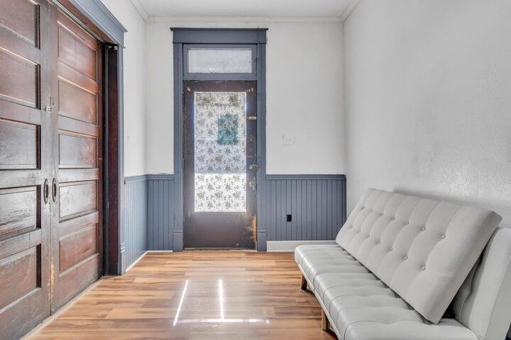 Property Photo: 105 N Lexington Ave VA 24426