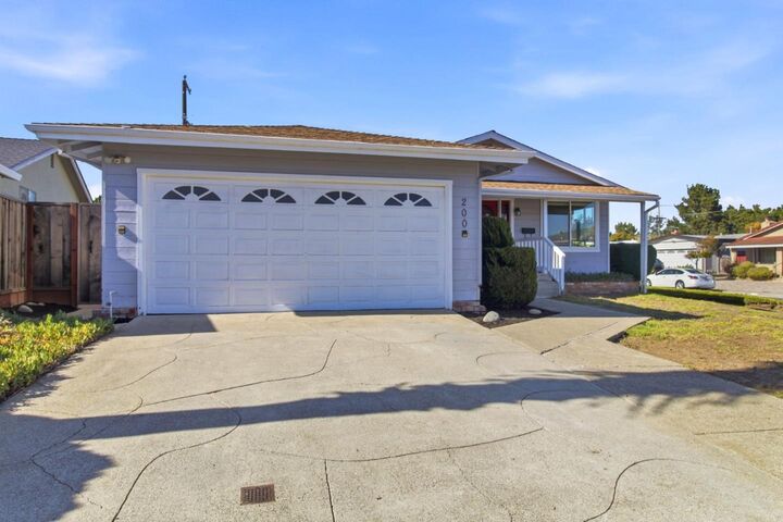 Property Photo:  200 Fernwood Drive  CA 94066 