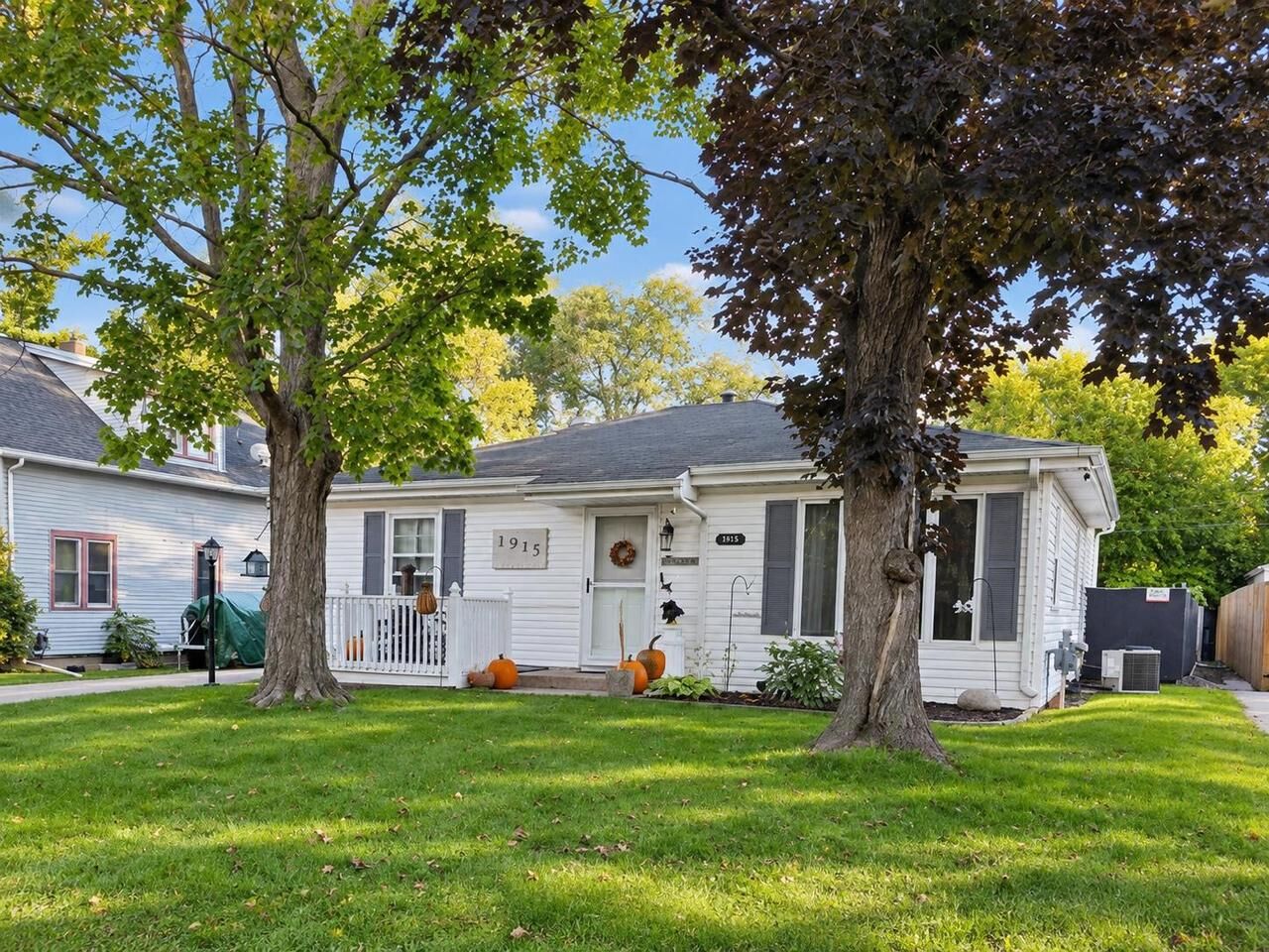 Property Photo: 1915 Glen Avenue WI 53511
