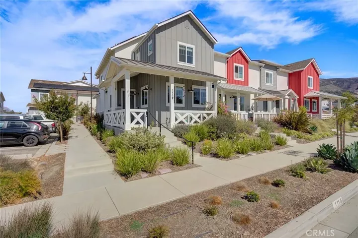 Property Photo:  1119 Tiburon Way  CA 93401 